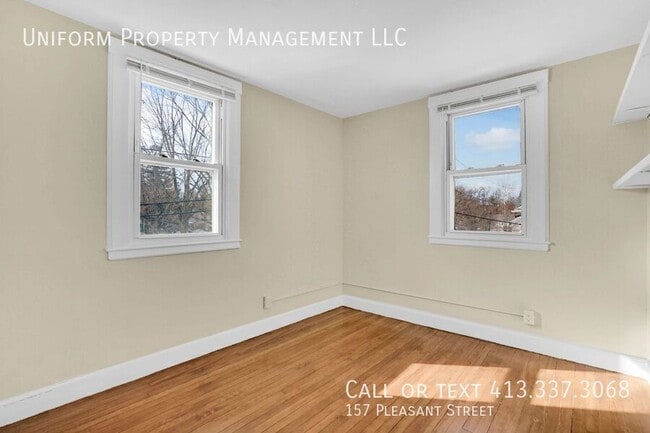 Building Photo - 157 Pleasant St