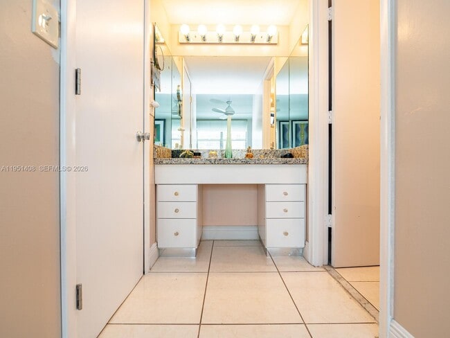 Building Photo - 2401 S Ocean Dr