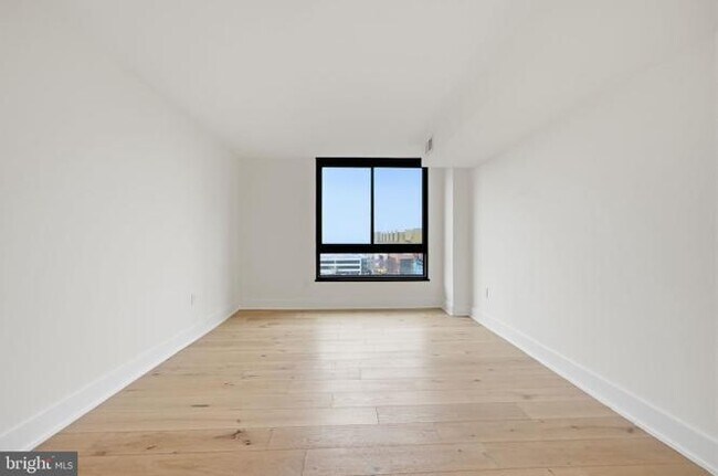 Building Photo - 1808 Old Meadow Rd