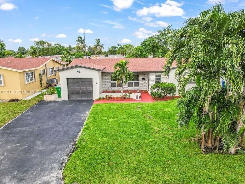 Building Photo - 7753 Coral Blvd