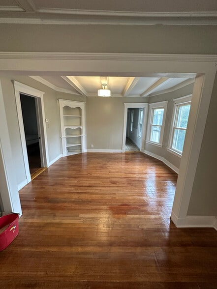 Building Photo - 100 Abbe Ave