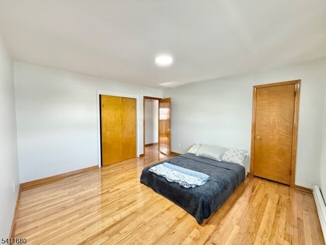 Building Photo - 30 Cottage Pl