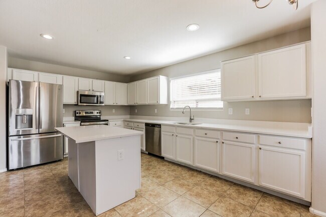 Building Photo - 4123 E Azurite Rd