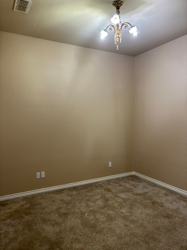 Building Photo - 4 Bedroom | 3 Bath Cooper ISD
