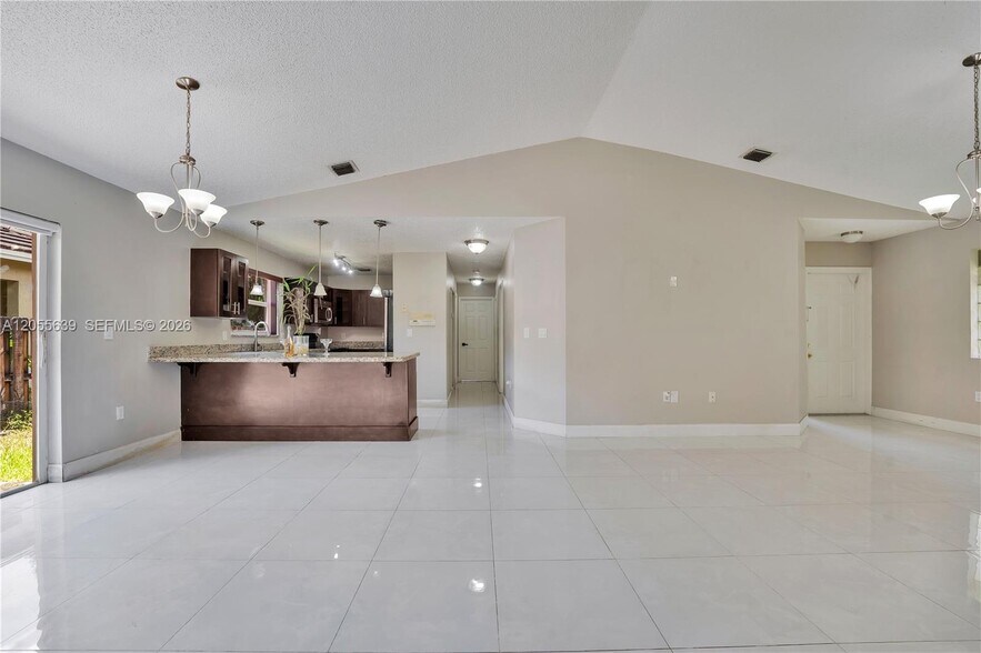 Building Photo - 14530 SW 156th Ave