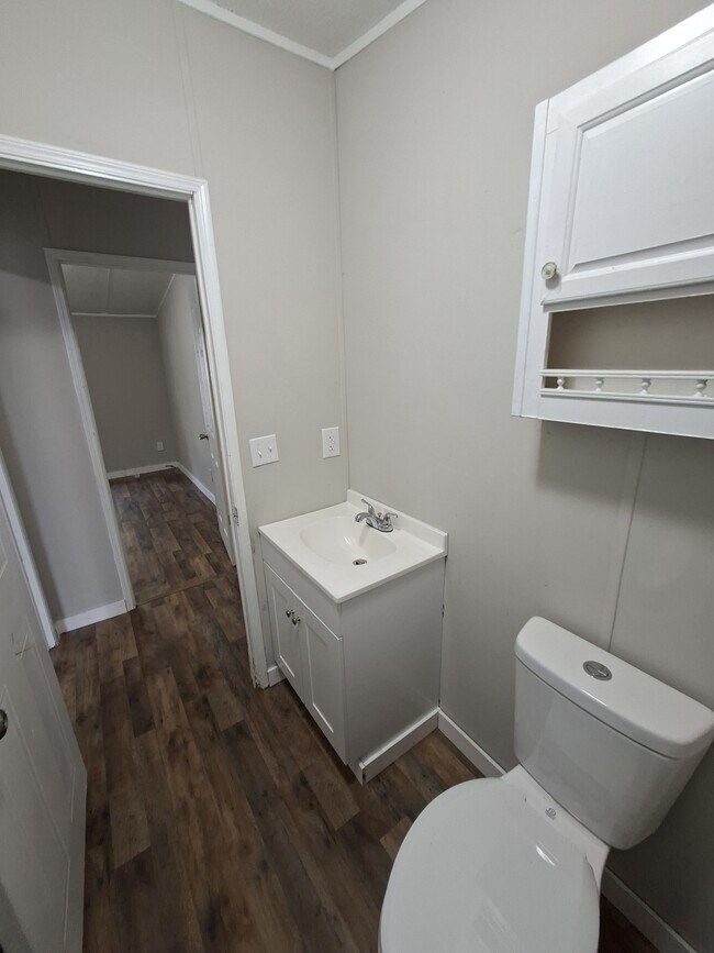 Building Photo - 111 Carnes Blvd