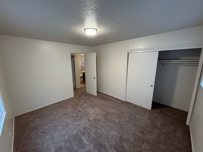 Building Photo - 16371 Avenue 256