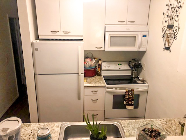 Building Photo - 1089 River Rd