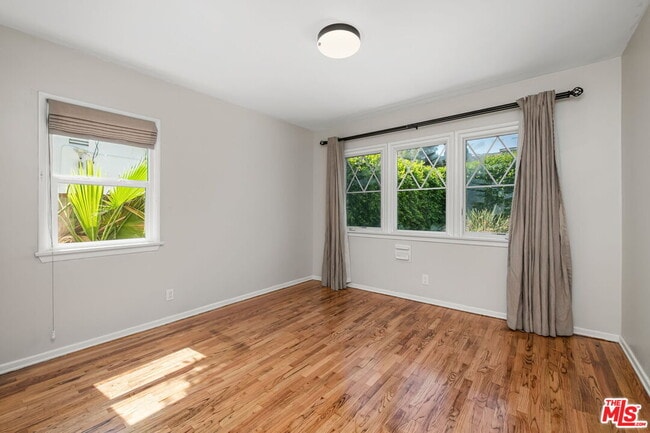 Building Photo - 15328 Vose St