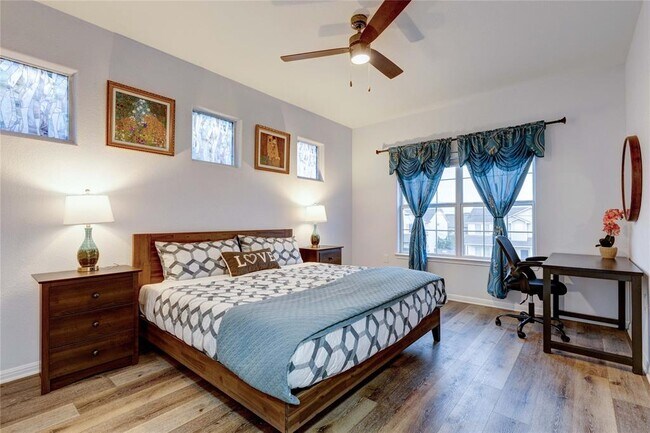 Building Photo - 7510 Lazy Creek Dr