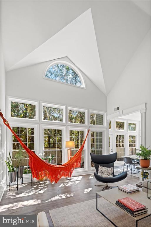 Building Photo - 9 Cromwell Ct