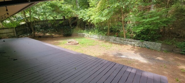 Building Photo - 4 bedrooms 3 baths beautiful house