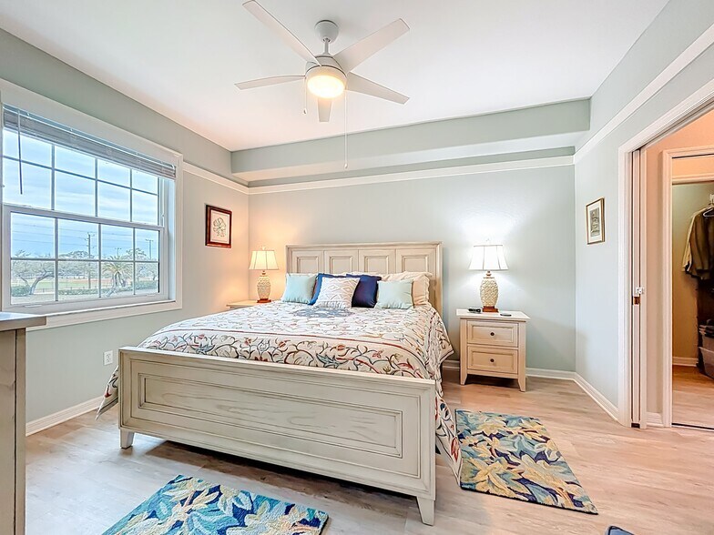 Building Photo - 960 Cooper St