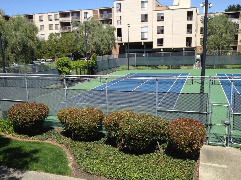 Onsite Tennis! - 490 N Civic Dr