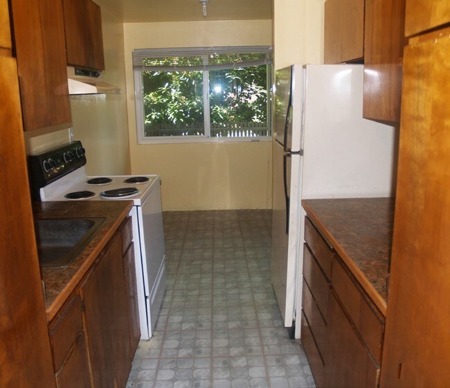 Building Photo - Highland Terrace Apartments