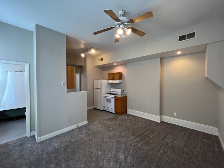 Building Photo - 2349 Wheeler St