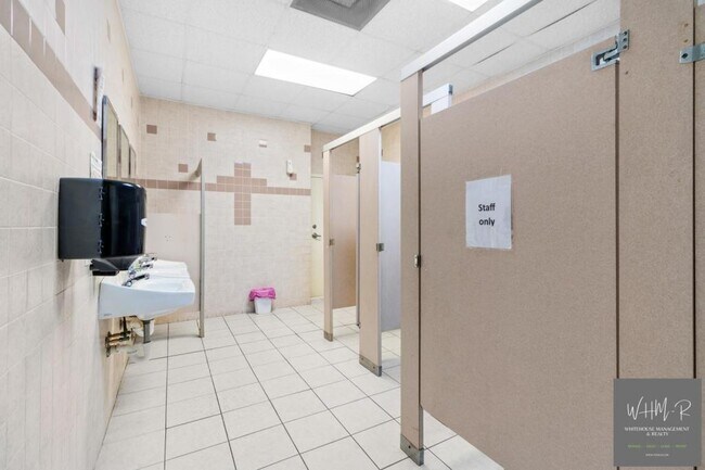 Building Photo - 926 Quincy St