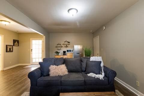 Building Photo - 692 N Superior Ave