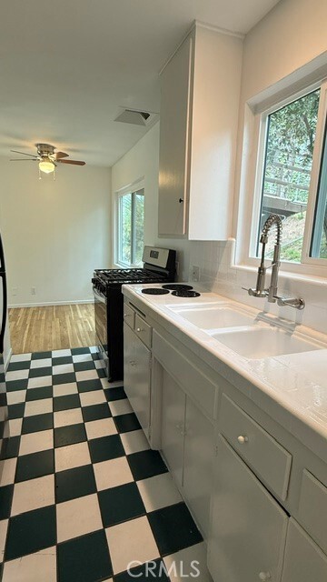 Building Photo - 2202 Fair Oak View Ter