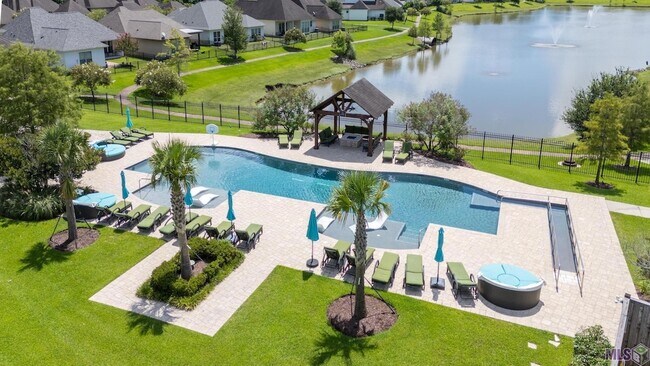 Building Photo - 7945 Seville Ct