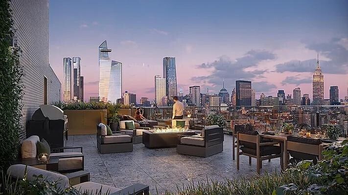 Building Photo - 515 W 18th St