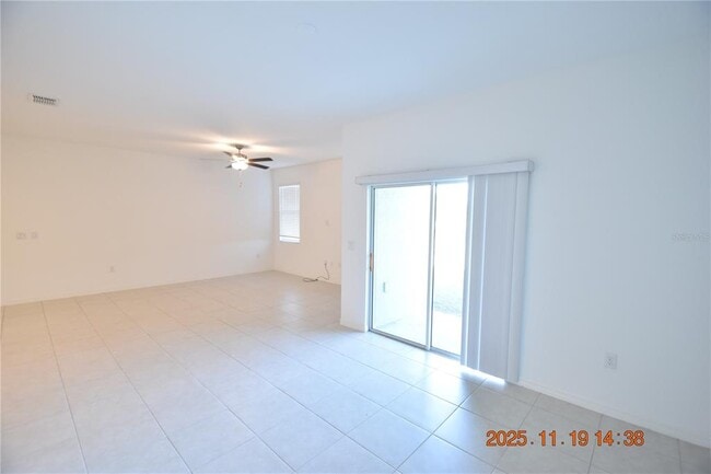 Building Photo - 6252 Shiner St