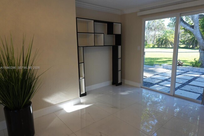 Building Photo - 7601 NW 82nd Terrace