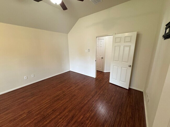 Building Photo - 9907 Rushing Springs Dr