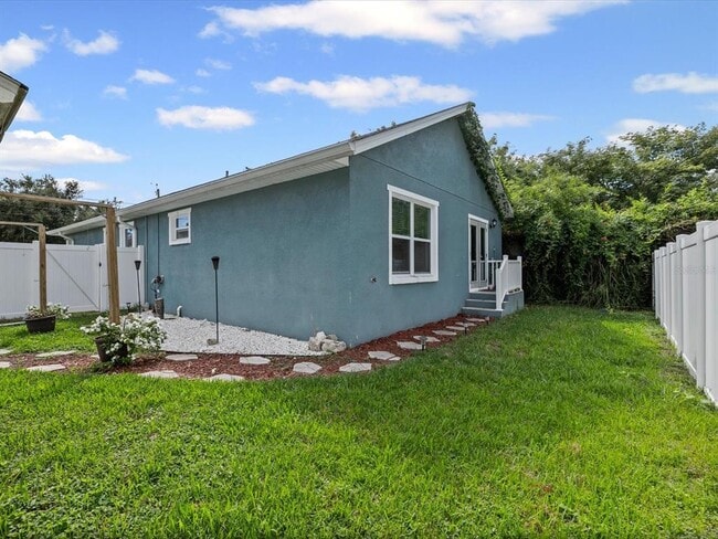 Building Photo - 1238 Vista Way