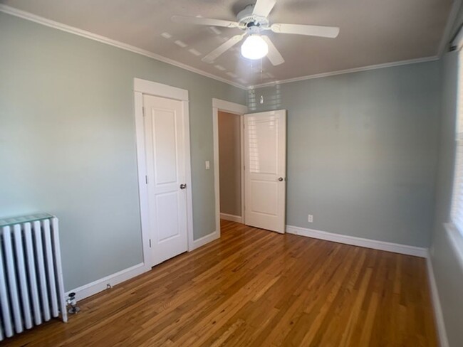 Building Photo - Super cute two-bedroom, two-bath single-fa...