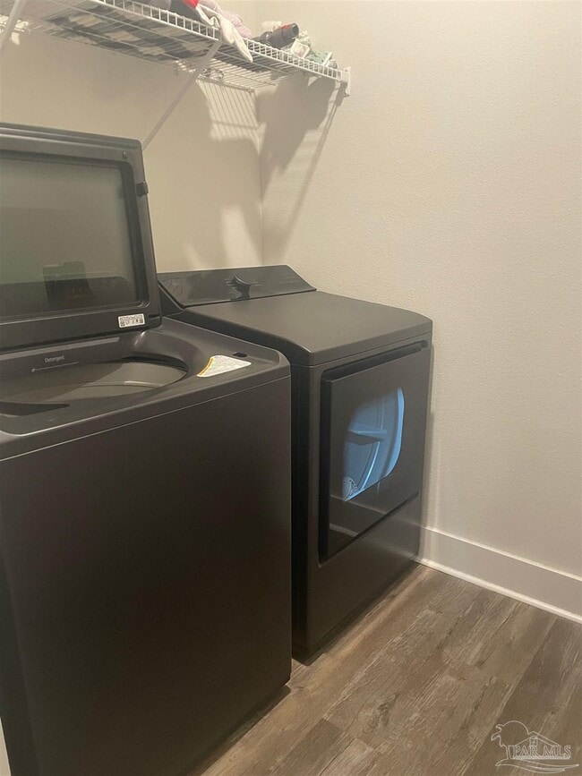 Building Photo - 5859 Sargassum Ln