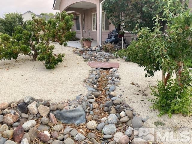 Building Photo - 752 Divot Dr