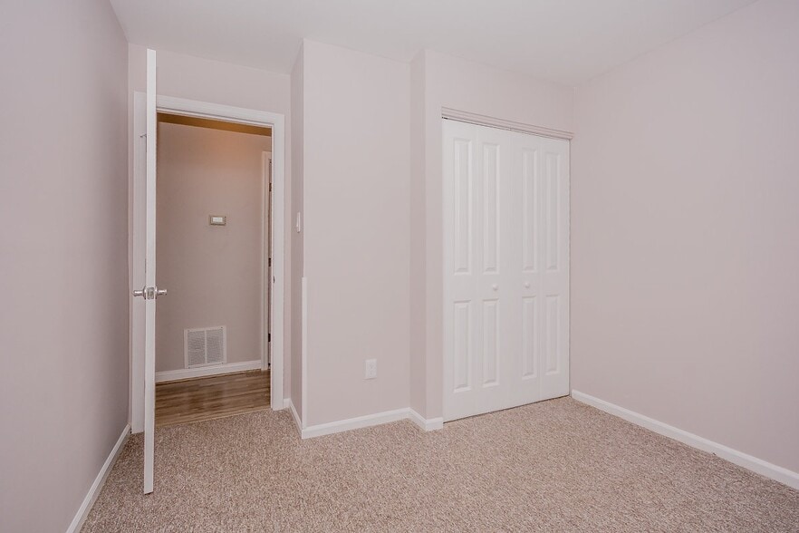 Building Photo - 413 Atlanta Court