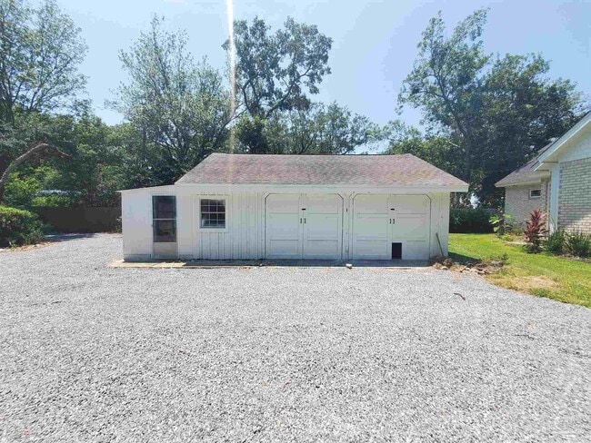 Building Photo - 5128 Cedar St
