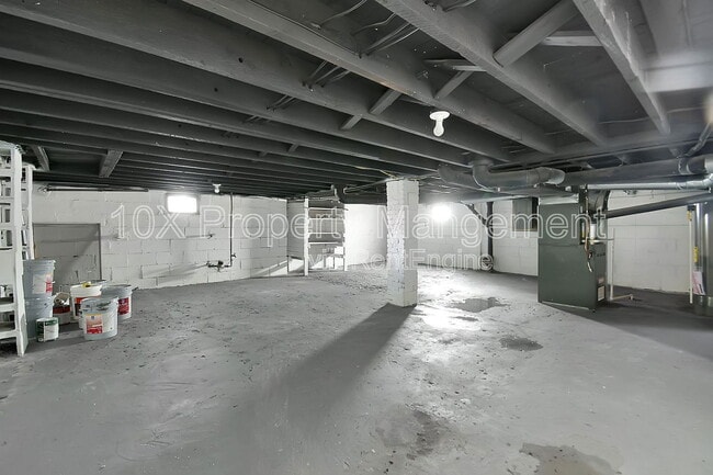 Building Photo - 919 W Rich St