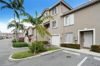 Building Photo - 221 Riviera Cir