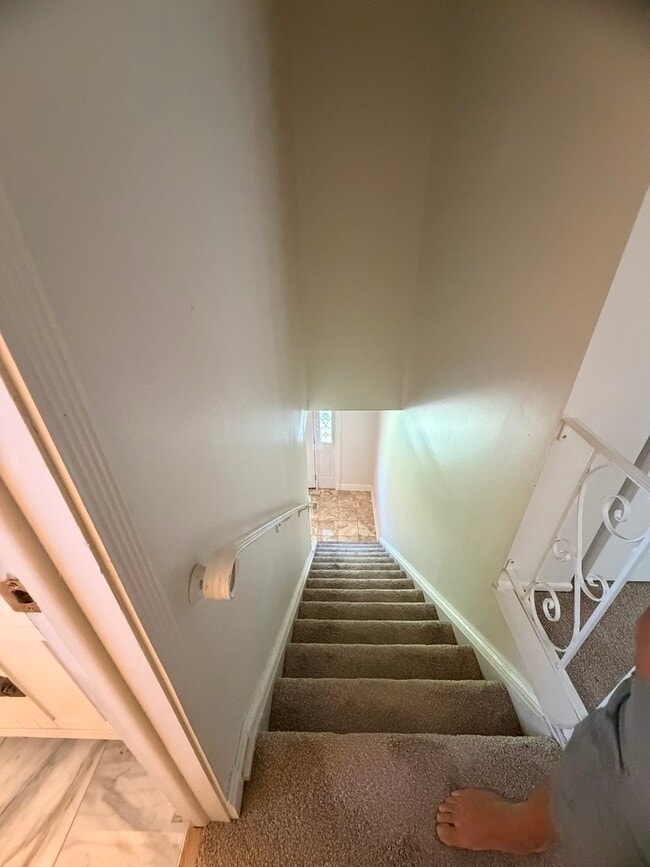 Building Photo - 7791 Sherwood Cir S