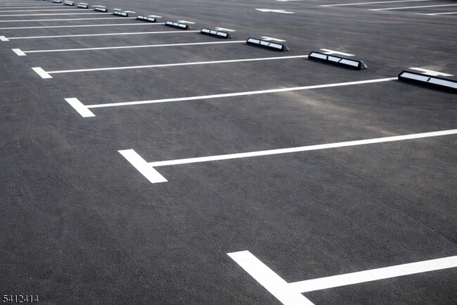 Building Photo - 19 Mt Pleasant Ave