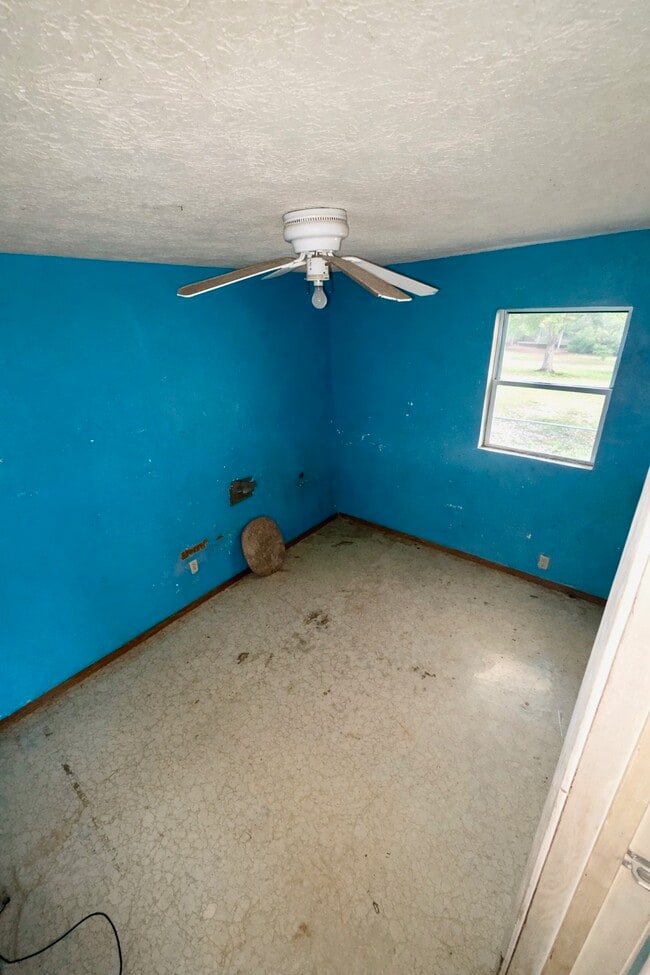 Building Photo - 407 Nugier Ave