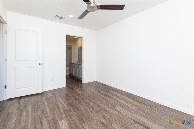 Building Photo - 5815 Betty Lou Dr