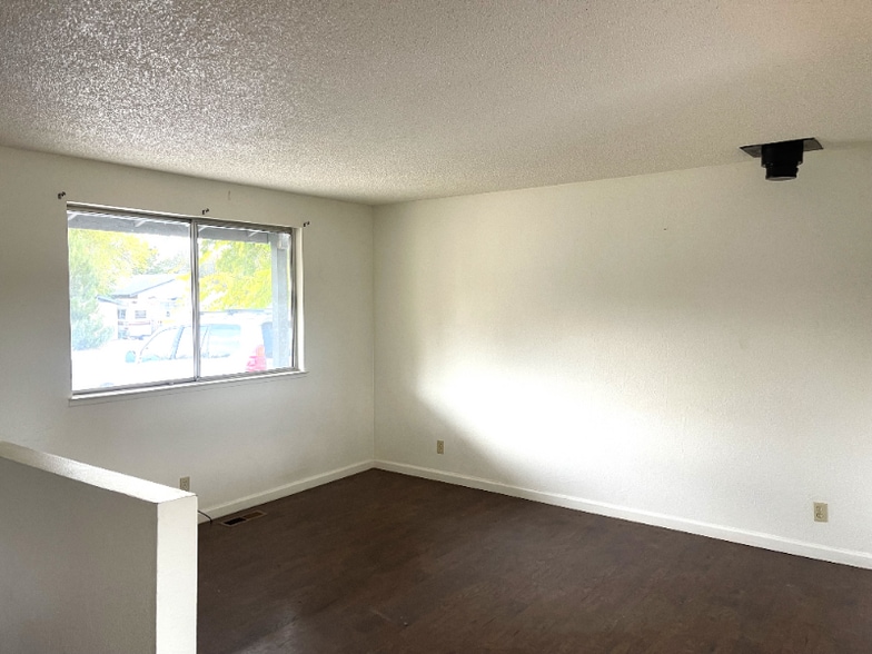 Building Photo - 3815 Petrel Ct