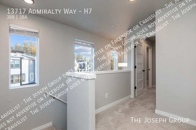 Building Photo - 13717 Admiralty Way