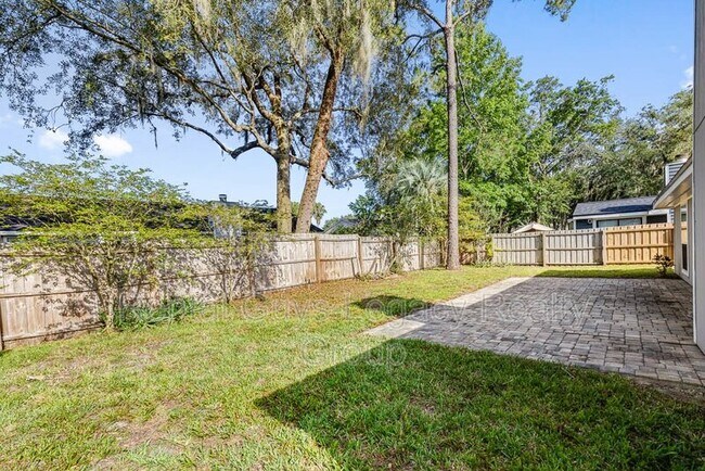 Building Photo - 10729 Squires Ct
