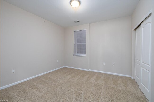 Building Photo - 5212 Nuthall Dr