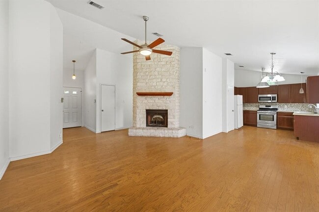 Building Photo - 8909 Romayne Ln