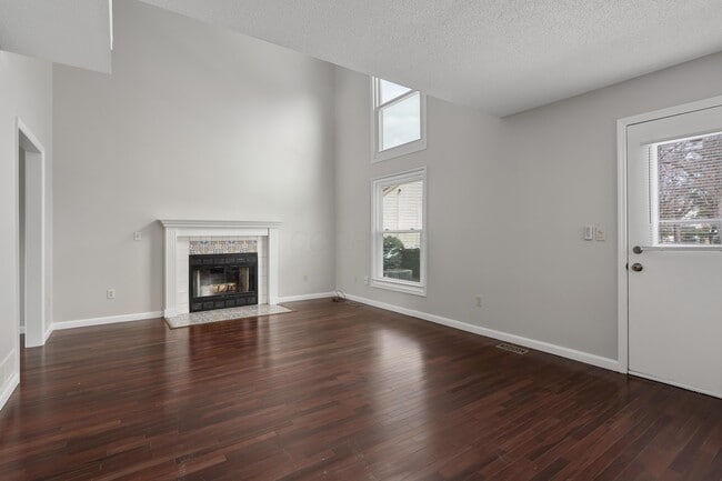 Building Photo - 2236 Sunleaf Ct