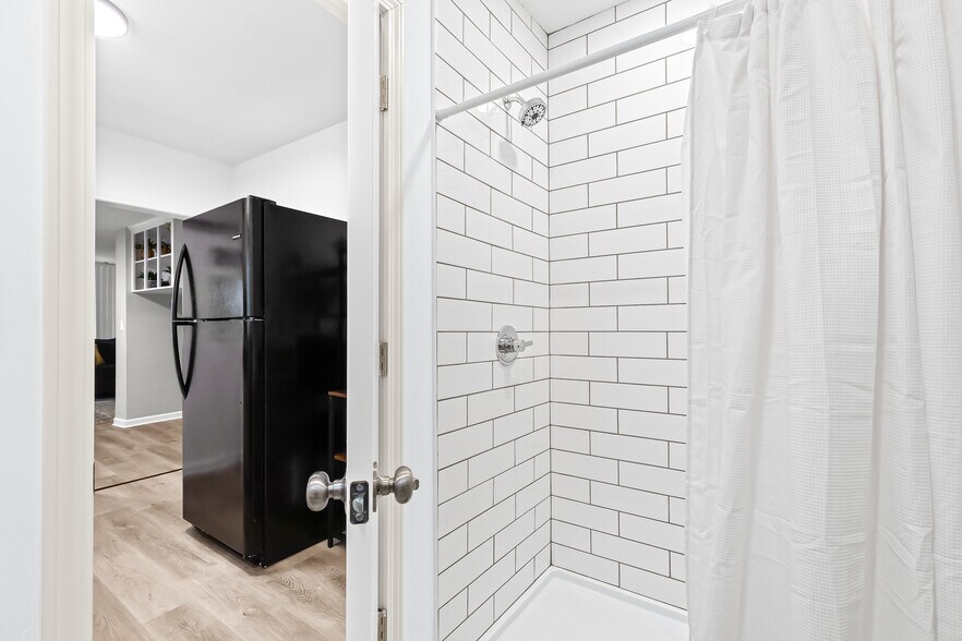 Building Photo - 23080 Stauber Ave