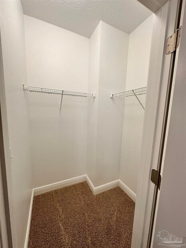 Building Photo - 8600 Bucklebury Dr