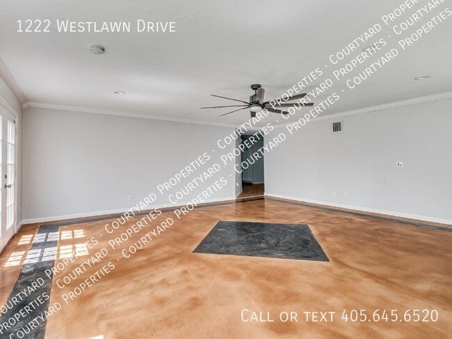 Building Photo - 1222 Westlawn Dr