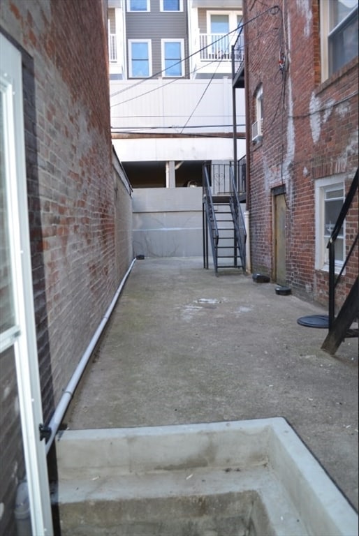 Building Photo - 31 Chelsea St